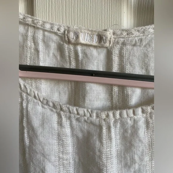 CP Shades Linen Top - Picture 2 of 8